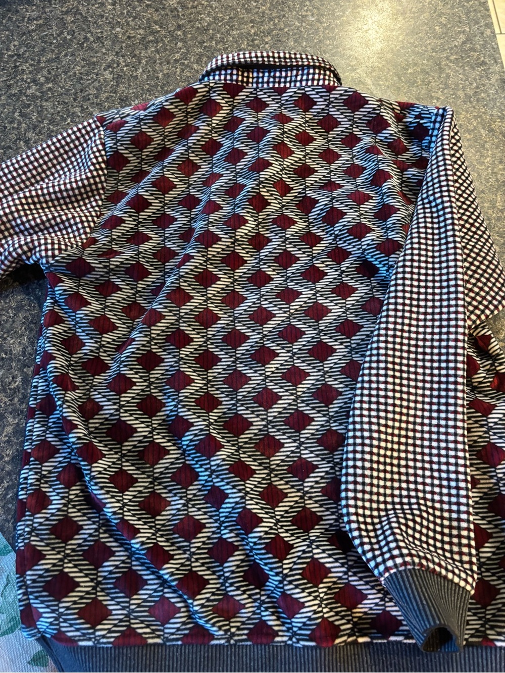 Burberry Burgundy and Gray Patterned V-Neck Sweater (Read Description) - Picture 3 of 4